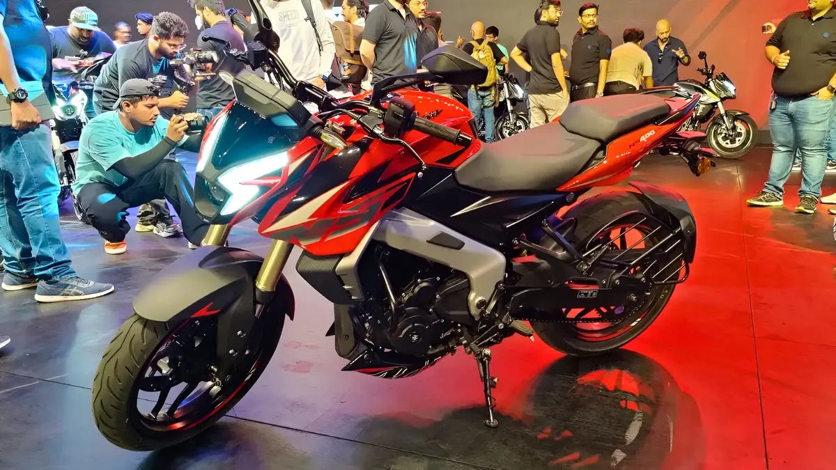 Bajaj Pulsar 400 With a Powerful 373cc Engine and a Mileage of 36 kmpl